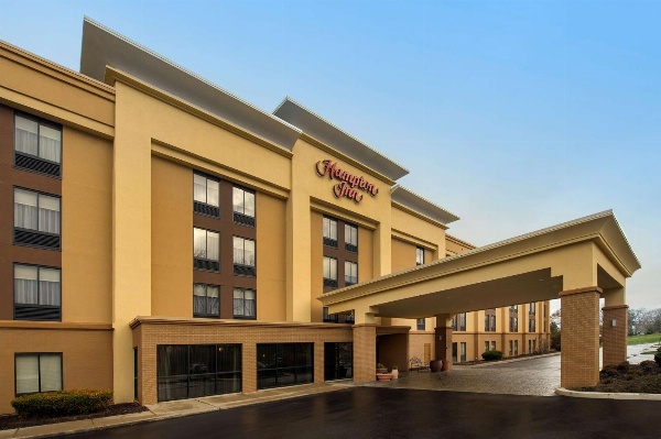 Hampton Inn By Hilton Rochester-Greece image 1